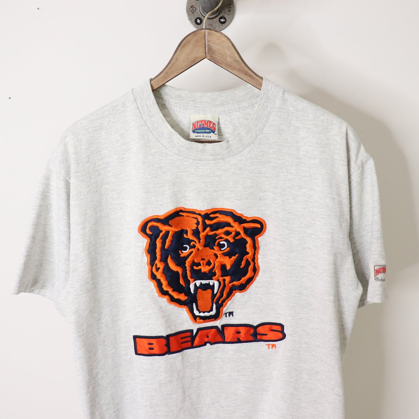Vintage 90's Chicago Bears Embroidered Patch NFL Tee Size L