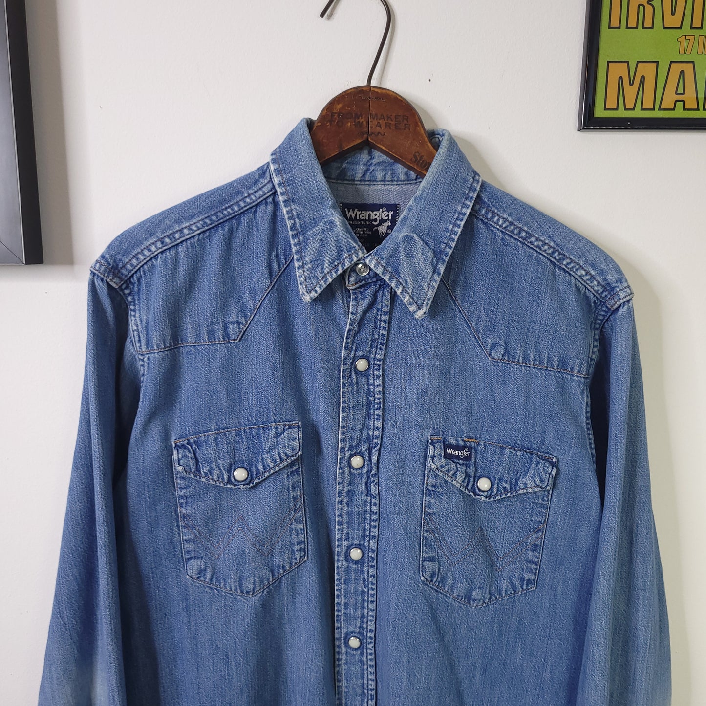 Vintage 1980s Wrangler Denim Pearl Snap Long Tails Western Shirt Sz L