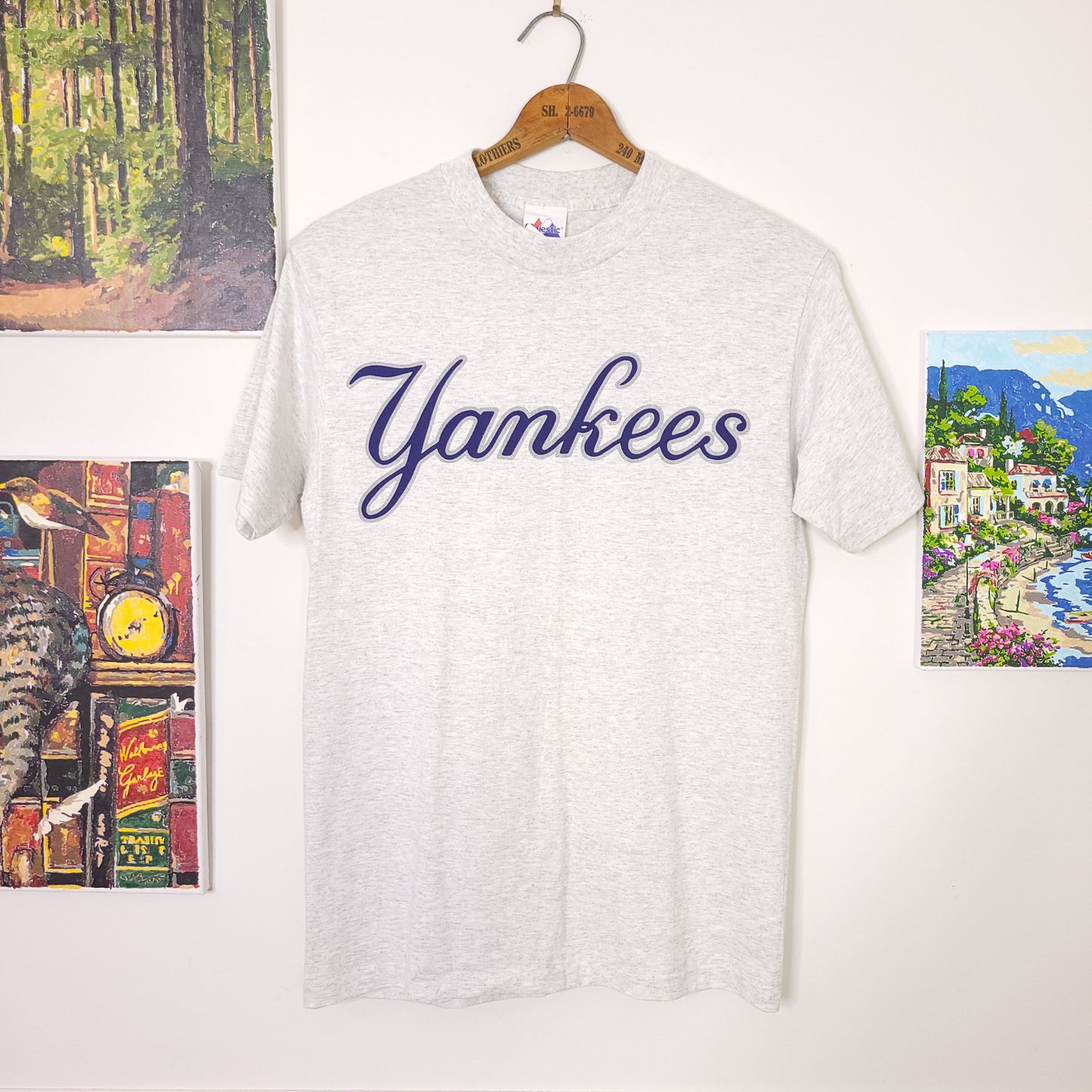 Vintage 90's Majestic MLB New York Yankees Script Logo T-Shirt Men's Sz M