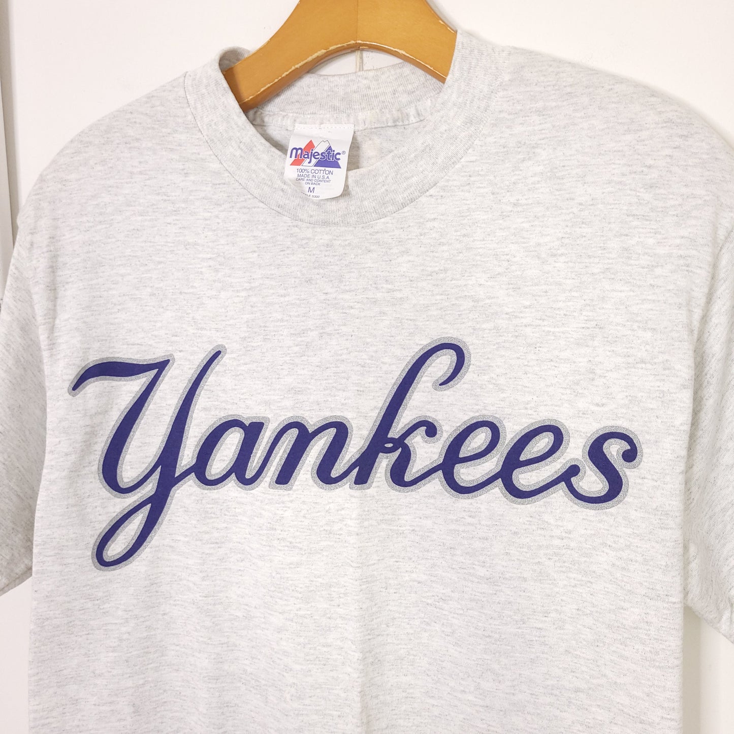 Vintage 90's Majestic MLB New York Yankees Script Logo T-Shirt Men's Sz M