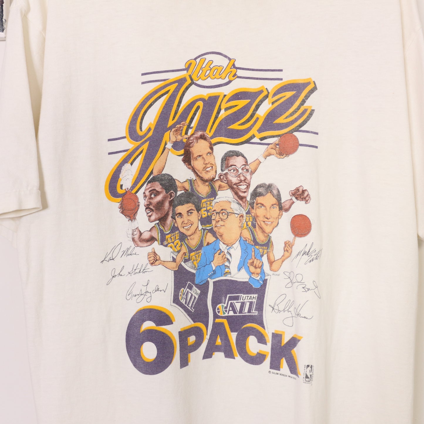 Vintage 90's Utah Jazz Team Autograph Caricature Cream T-Shirt Men's Size XL