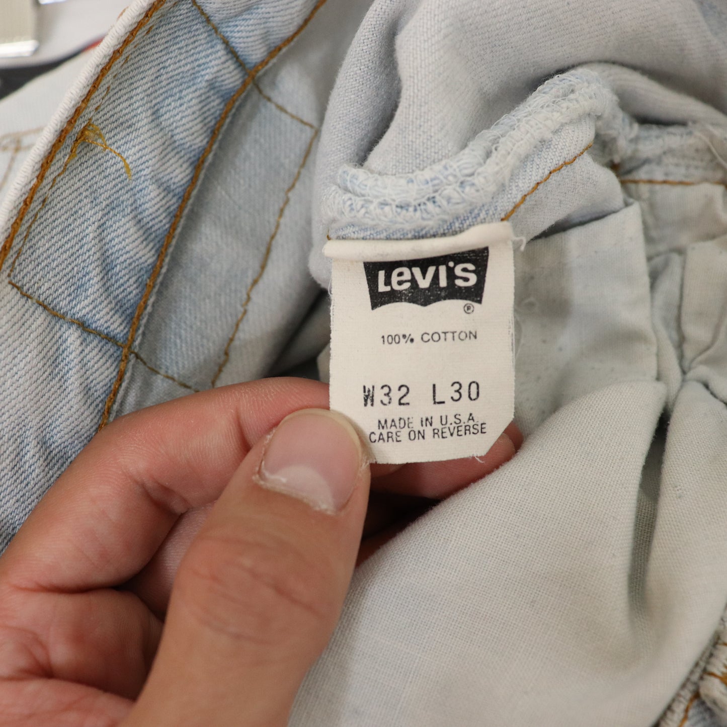 Vintage 90's Levi’s 501 Men's Button Fly Light Blue Jeans Size 32x30 Made in USA