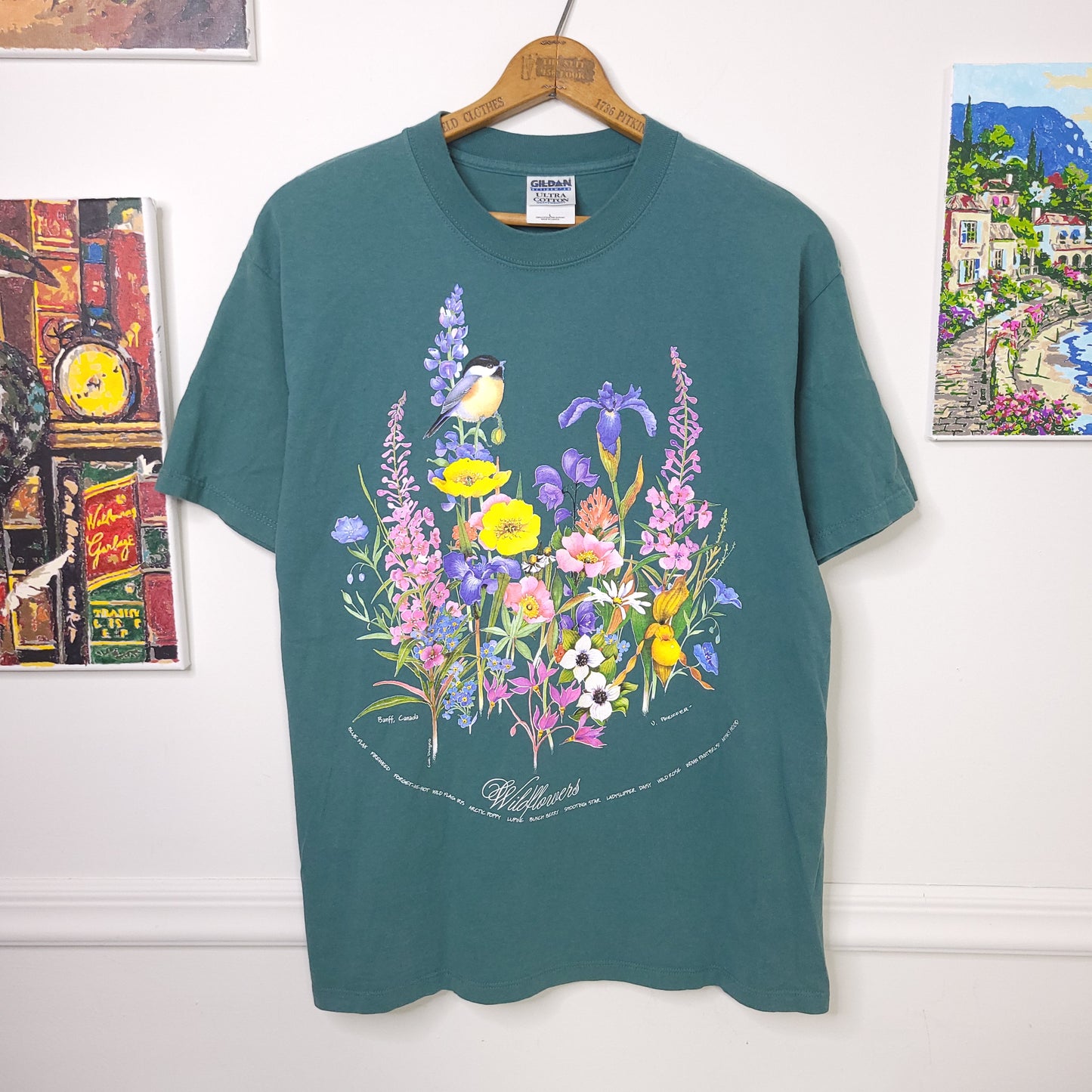 Vintage 90's Gildan Canada Wildflowers Nature Tee Sz L